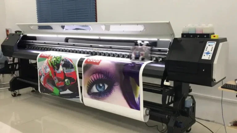 SinoColor 3.2 meters Printer Printing on 2 Rolls at the same time